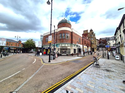 2 Warren Street, Stockport, Retail To Let - 20250624_152957.jpg