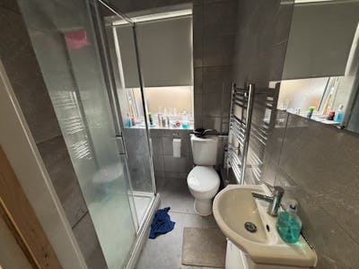 33,33a,35 &35a Station Road, Burgess Hill, Investment For Sale - IMG_0243.jpeg