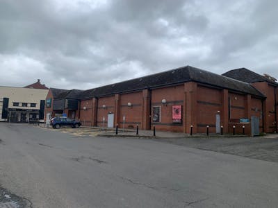 4 Berriew Street, Welshpool, Retail To Let - Side elevation car park.JPG