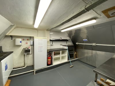 12 Chain Lane, Newark, Retail To Let - IMG_5727.JPG