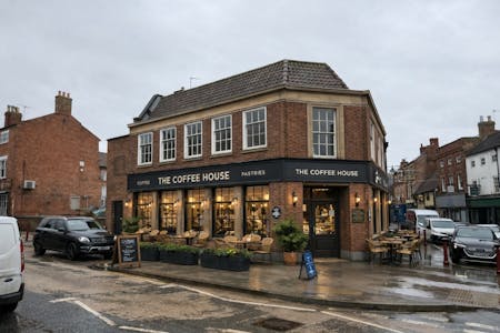 37 Castlegate, Newark, Office / Restaurant / Restaurant / Cafe / Retail To Let - Front 1_JPG.jpg