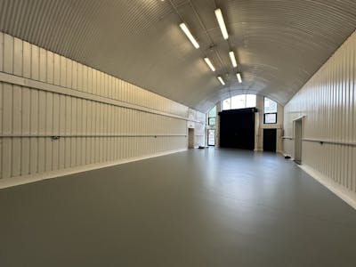 Arches 191-193 Hercules Road, Waterloo, Waterloo, Industrial / Office To Let - 20240531_095030510_iOS.jpg