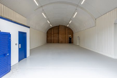 Arch 34 London Stone Business Estate, Battersea, Industrial To Let - CI8A9031-HDR.jpg