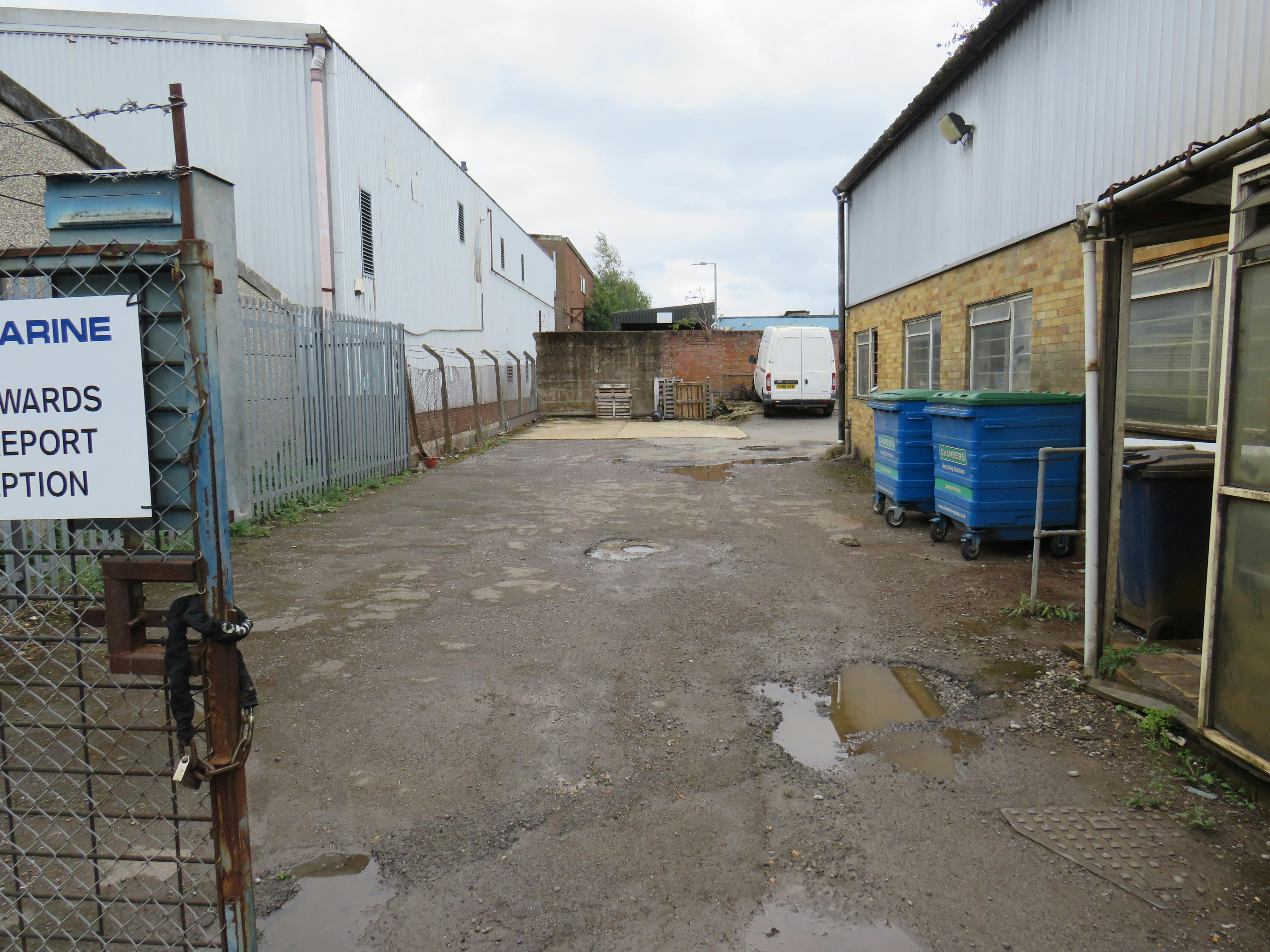 Units 3 / 3b, Holder Road, Aldershot, Warehouse & Industrial To Let - IMG_1840.JPG