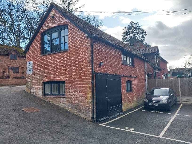 The Hall, Ascot, Offices / Other Lease Assignment - 20260325_163746.jpg