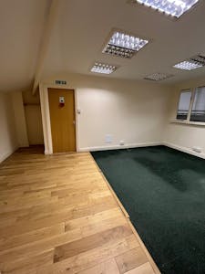 4 Victoria Court, Wickford, Industrial / Office To Let - thumbnail_7.jpg