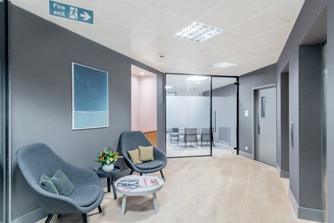 Sentinel House, 16 Harcourt Street, London, Office To Let - sentinelhousemaryleboneofficetoletwaitingarea.jpg