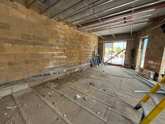 1 Regency Court, Rayleigh, Office / Retail To Let - Picture 4.jpg