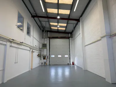 Unit 2 Mornington Place, Waterlooville, Industrial / Warehouse To Let - WhatsApp Image 2026-10-07 at 11.58.21 (1).jpeg