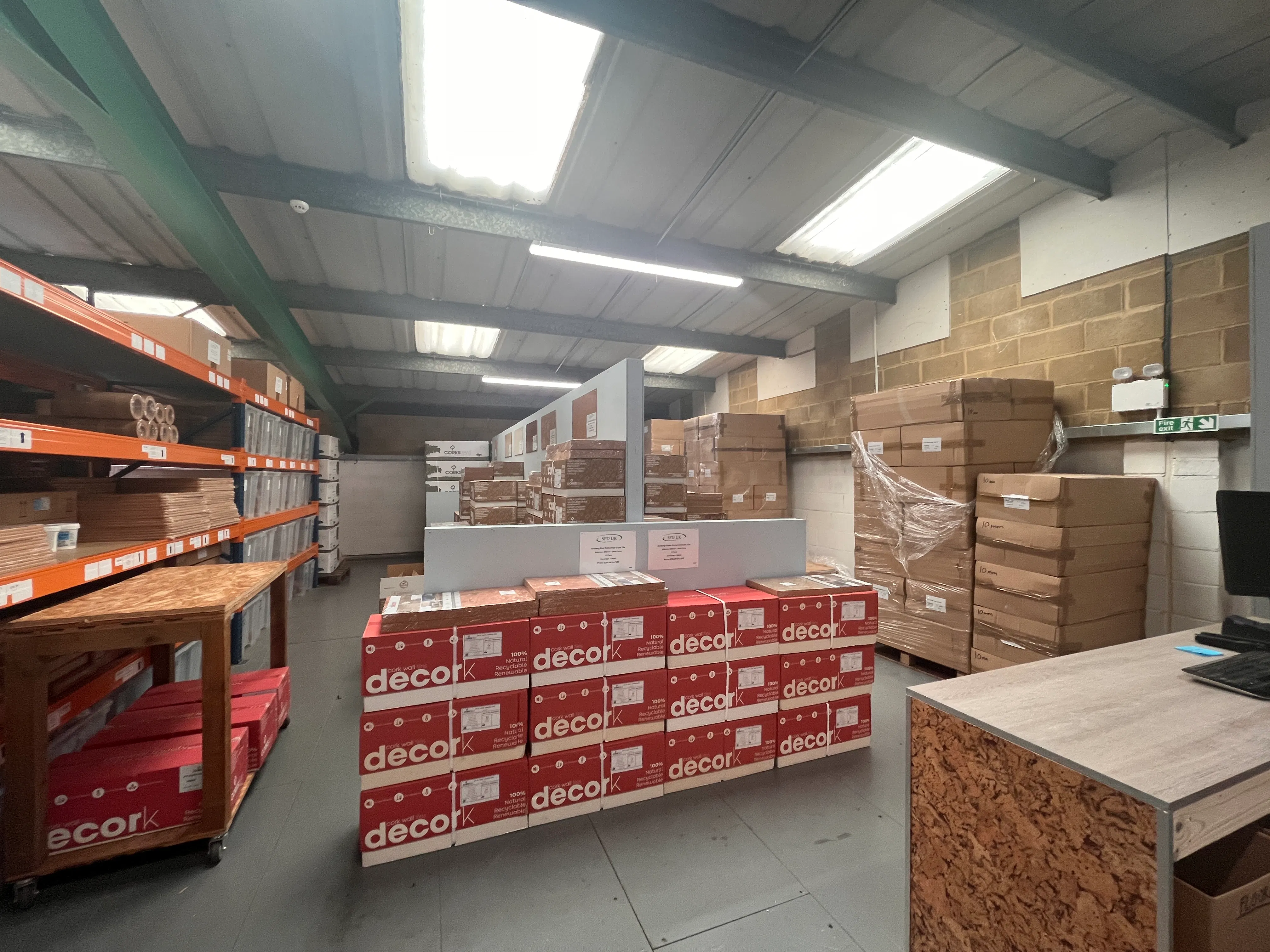 16-18 Rabans Close, Aylesbury, Industrial Lease Assignment - 20260716_094548589_iOS.jpg