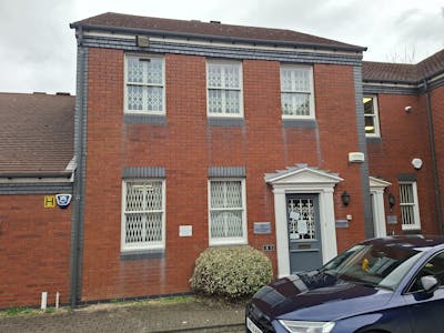 8 Centre Court, Halesowen, Office To Let - 8 Centre Court.jpg