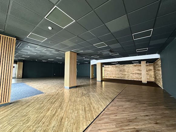 70-74 High Street North, Dunstable, Retail To Let - Image 6