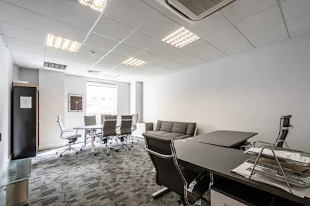 Suite 16 2 Station Court, London, Office To Let - Station Crt U16 - Low Res 6.jpg