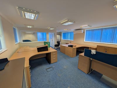 4 Holt Barns, Bordon, Office To Let - 9310.jpg