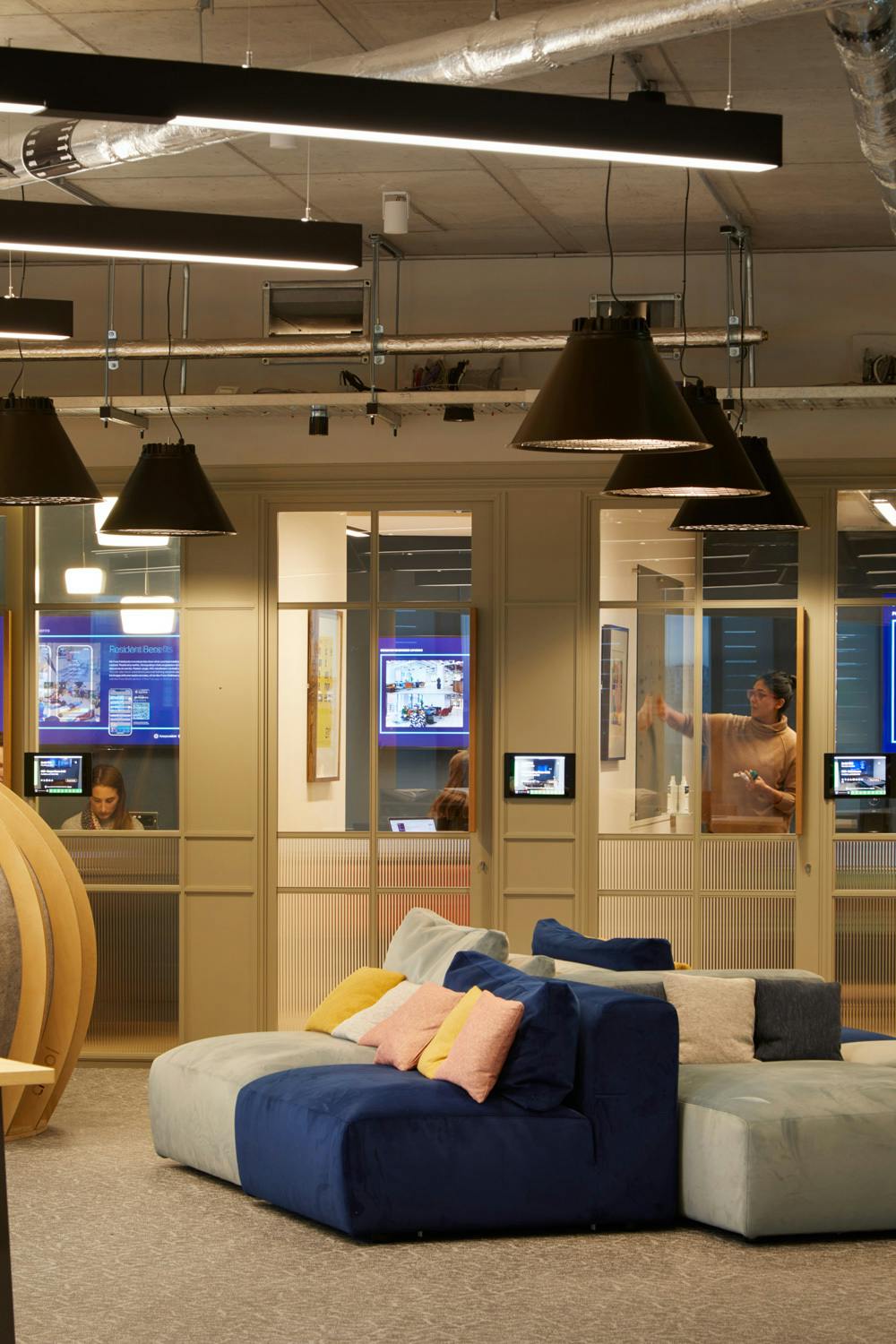 Office in London - photo 4