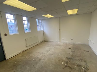 Unit 1, 15 Cave Street, Swansea, Office To Let - New Rear Room.jpg