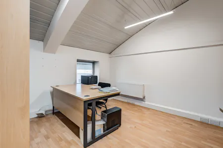 Second Floor, Unit 7, English Business Park, Hove, Business Park / E (Commercial / Business / Service) / Office To Let - 7 English Business Park Final-12.jpg