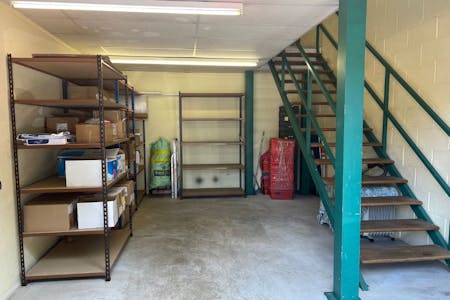 6 Peerglow Centre, Ware, Office To Let - 8.jpg