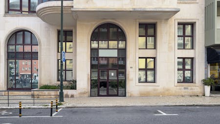 Filipa De Vilhena 38, Rua Filipa de Vilhena 38, Lisboa, Office To Let / For Sale - Fachada_002.jpg