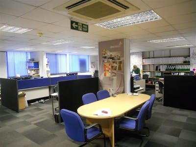51-53 Church Road, Ashford, Office To Let - Ashford 010.jpg