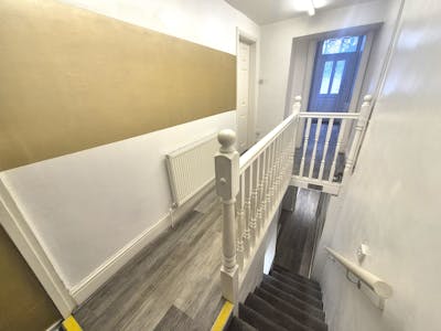 515 Buxton Road, Stockport, Retail To Let - 20250902_141745.jpg