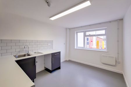 Unit 1, Buckingham Road Industrial Estate, Brackley, Industrial/Logistics To Let - 2-Kitchen_0.1-0.jpg
