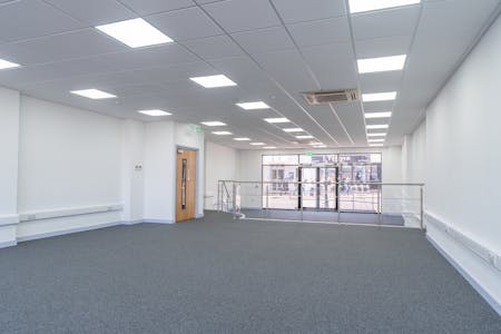 Hyperion House, 100-101 Queens Road, Brighton, Office To Let - DSC08499.jpg