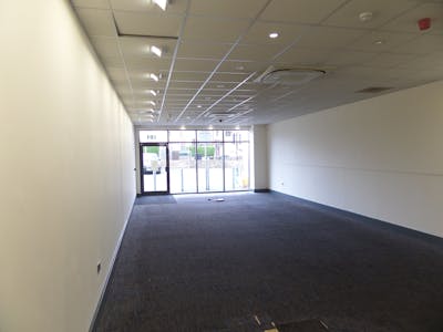 Unit 2, Shipley, Retail To Let - SAM_2750.JPG