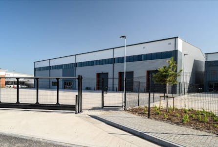Unit 4, Bristol, Industrial To Let - External  Yard.jpg