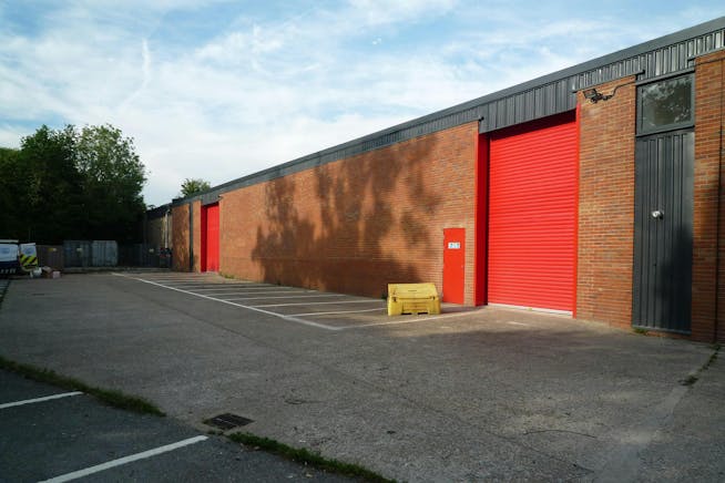 5 Brook Trading Estate, Aldershot, Industrial / Warehouse To Let - 501d18f513b1e463296463ba53a4ff10-letting16940.jpeg