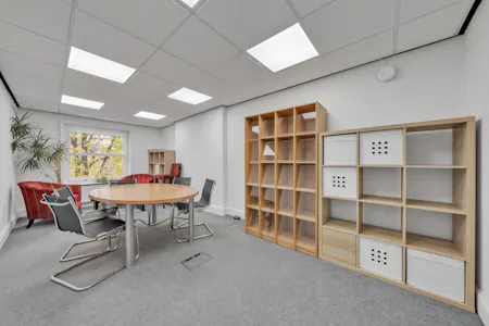 48-49 Russell Square, London, Office / Serviced Office To Let - DSC00562.jpg