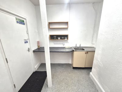 74 Gloucester Road, Manchester, Retail To Let - 20260220_112723.jpg