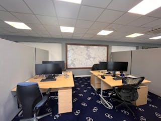Ground Floor Office, 5 Chalfont Court, Amersham, Offices To Let - 4.jpeg