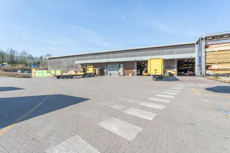 Units 2 & 4, Oxclose Park Road North, Sheffield, Industrial To Let - DSC02633.jpg