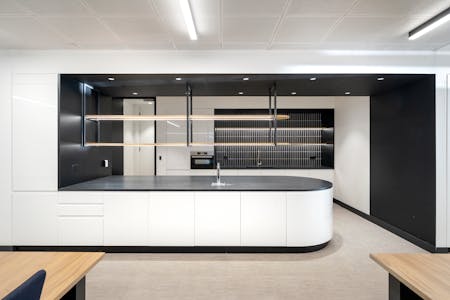 1 Whittington Avenue, London, Office To Let - WhittingtonAve-13-5thflr.jpg