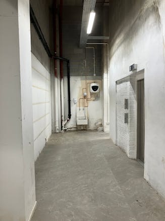 Unit E, Sutton, Retail To Let - 11.jpg Unit E, Sutton, Retail To Let - 11.jpg