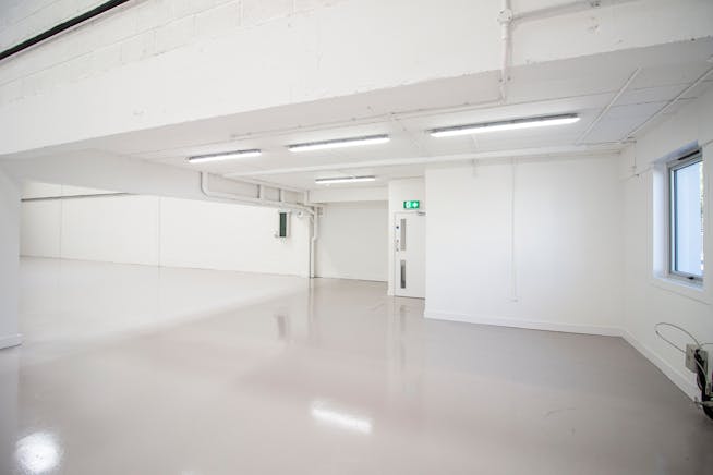 Unit 15 Saxon Way Trading Estate, West Drayton, Industrial / Warehouse To Let - 4.jpg