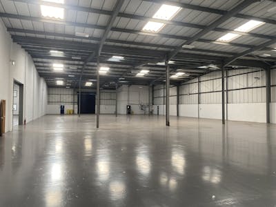 Units 6-7, Junction Two Industrial Estate, Oldbury, Industrial To Let - IMG_9557.jpg
