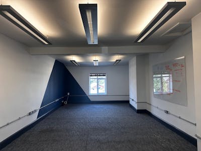 2a High Street, Stourbridge, Office To Let - p1.jpg