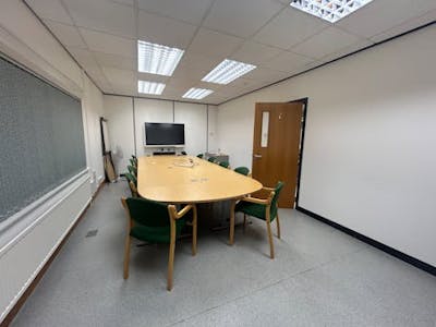 8 Grove Park Court, Harrogate, Office For Sale - 704ec5c2e3e8d58e66dbf62a9c159f1b-img-2173.jpg