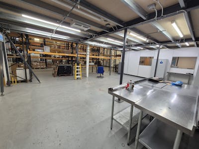 Unit 7 Mill Place, Platt Business Estate, Sevenoaks, Industrial / Warehouse To Let - 20251219_105353.jpg