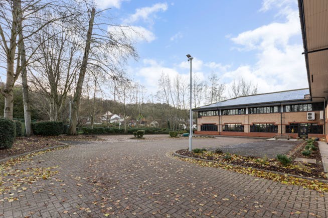 First Floor, Hampden Court, High Wycombe, Offices To Let - 101879_Hampden-Court-Kingsmead-Business (16).jpg