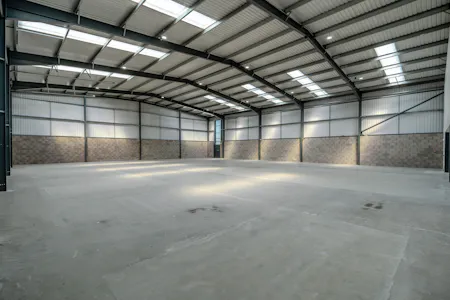 Unit 16, Central Trading Estate, Mosley Road, Trafford Park, Industrial To Let - 8698361-interior21-800.jpg