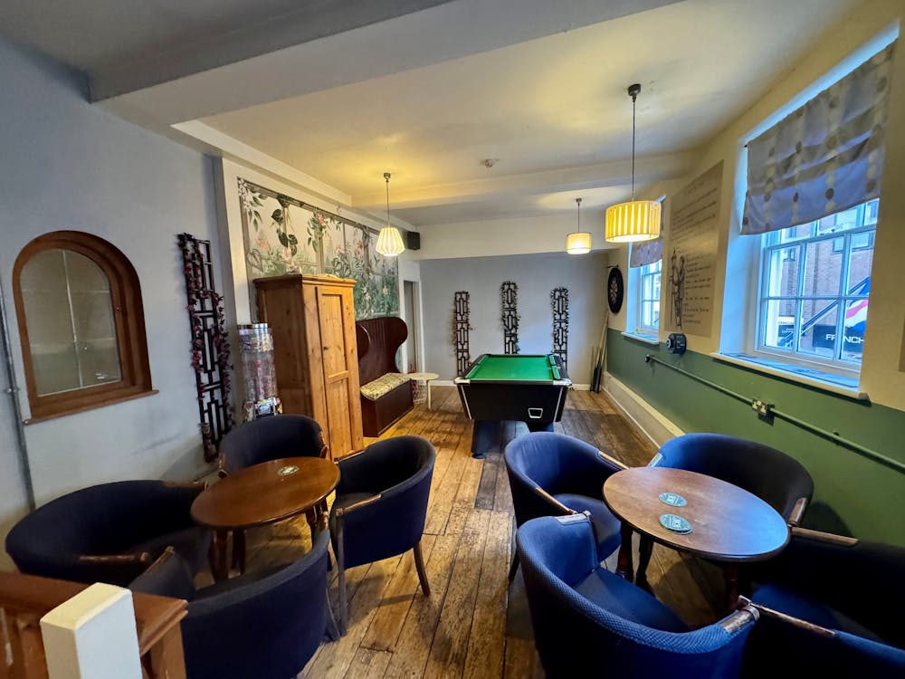 10 Mardol Head - upstairs 1.jpg