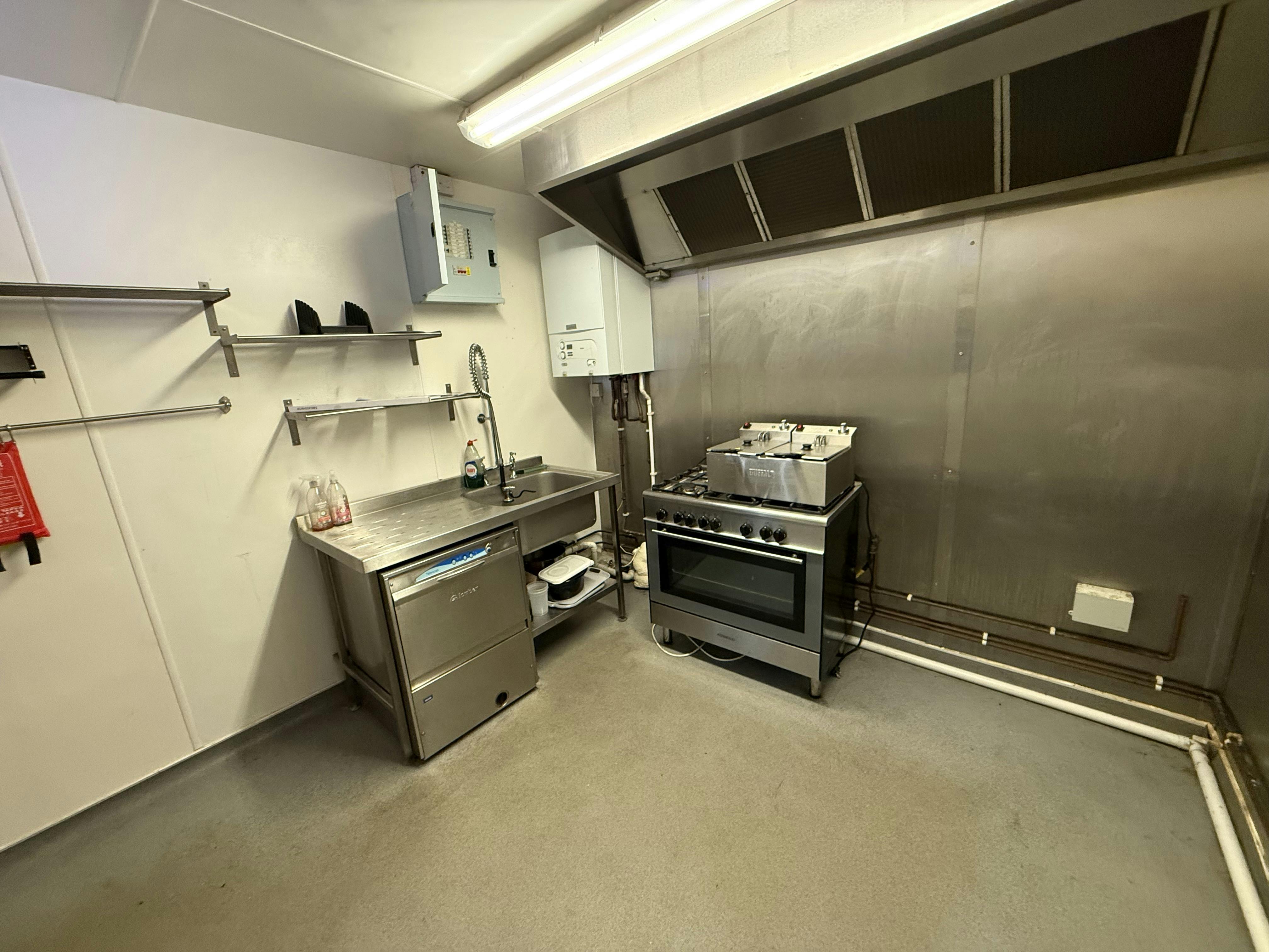 Shop 2, 3-6 Station Road, Consett, Retail To Let - image00015.jpeg