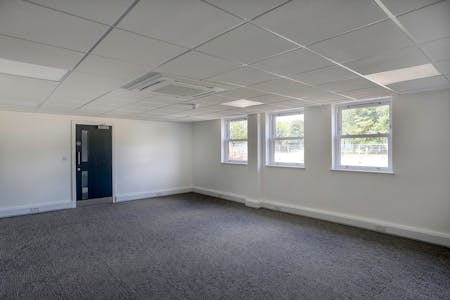 Unit 7 Lakeside Industrial Estate, Colnbrook, Industrial/Logistics / Industrial / Warehouse To Let - Ground floor offices
