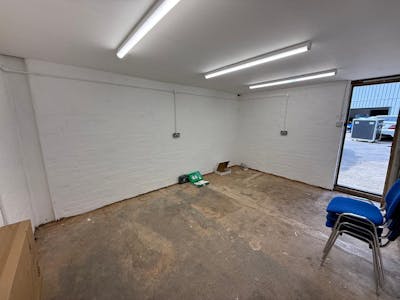 Unit 16, Earlswood Business Park, Solihull, Industrial/Logistics To Let - 4.jpeg