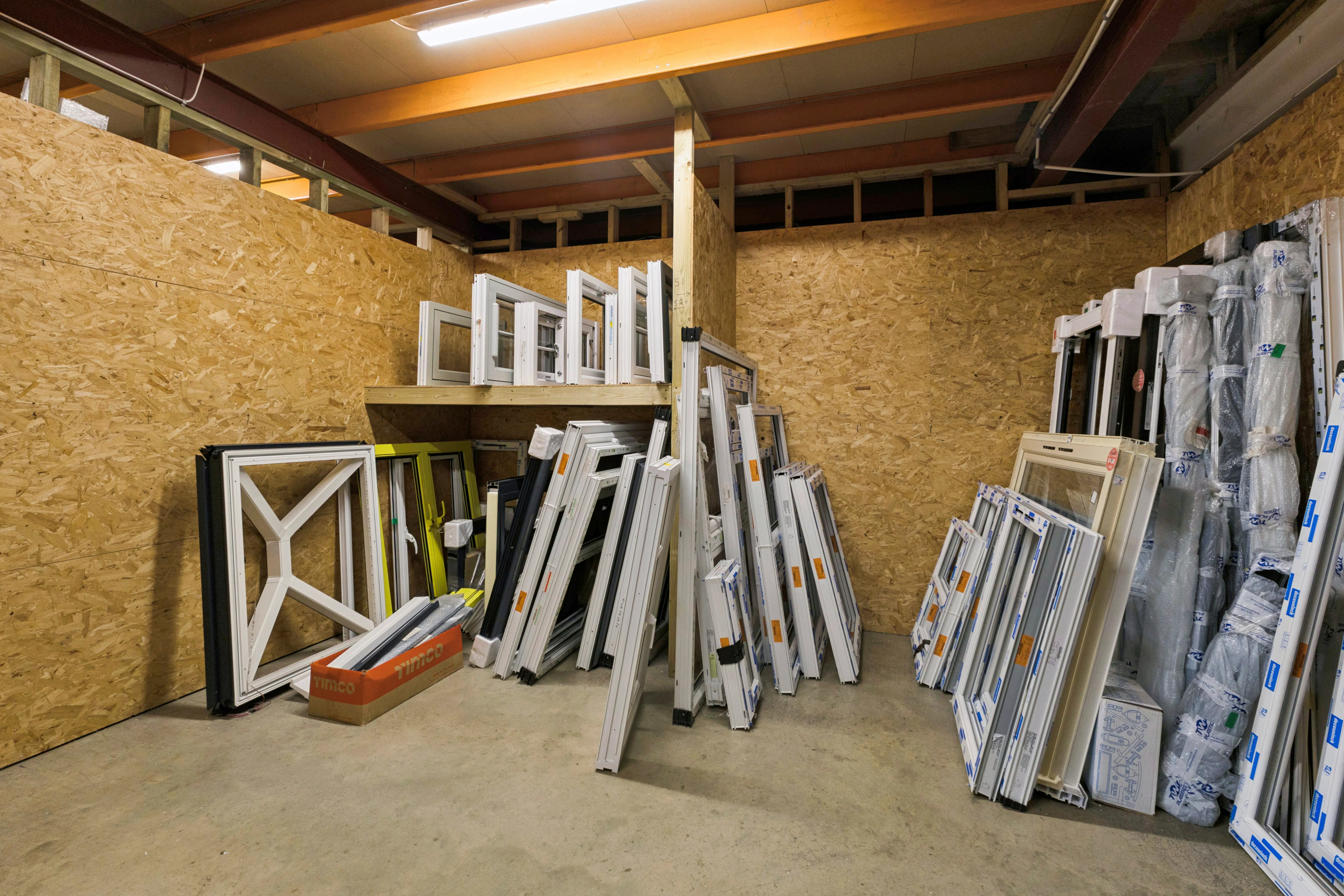 Unit 17, Aylesbury, Industrial / Industrial For Sale - 112514_17 Anglo Business Park(18).jpg