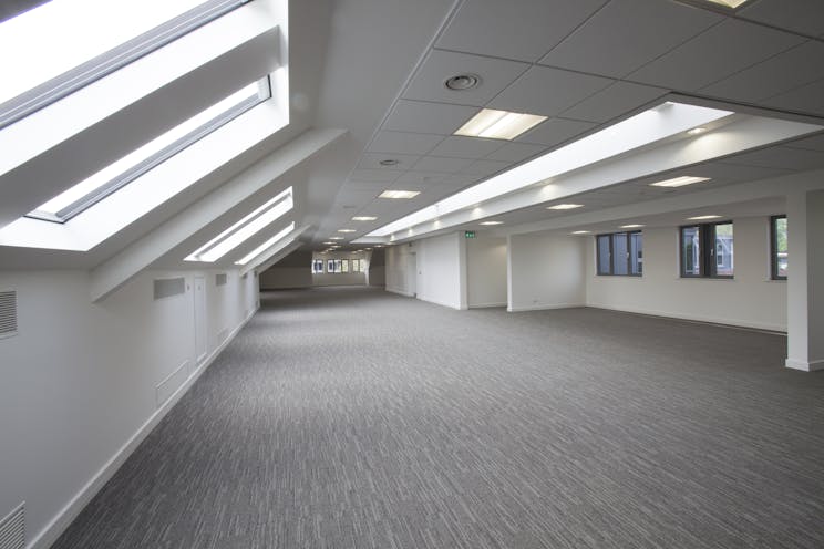 Kingslea House, Bay Tree Avenue, Leatherhead, Offices To Let / For Sale - _MG_0006.jpg