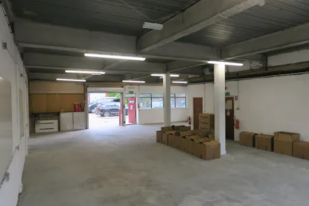 Unit 4 Swan Wharf Business Centre, Uxbridge, Industrial/Logistics To Let - IMG_2980.JPG